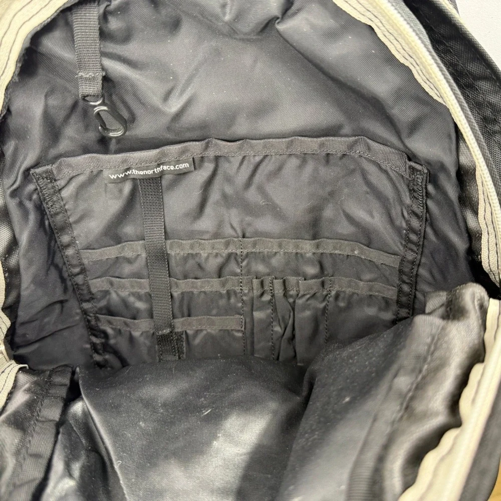 The North Face Yavapai Backpack Unisex OS Black Hiking School Daypack Bag